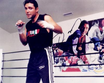 Oscar De La Hoya autographed 8x10 boxing photo