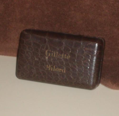 1949 Gillette Milord w Case and Blades