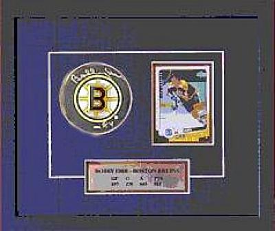 Bobby Orr autographed Bruins puck matted & framed (Great North Road)