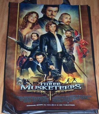 Three Musketeers movie 2011 Comic-Con huge promo bag MINT