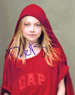 Dakota Fanning autographed 8x10 photo