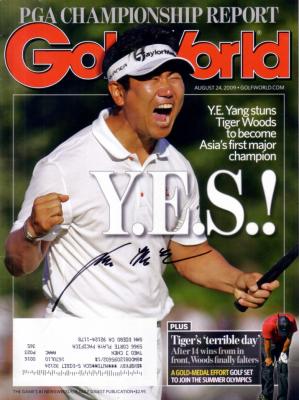 Y.E. Yang autographed 2009 PGA Championship Golf World magazine