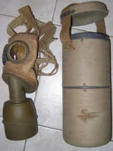 Militaria; French Gas Mask with Case