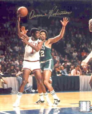 Oscar Robertson autographed 8x10 Milwaukee Bucks photo