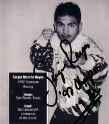 Sergio Reyes autographed 4x4 inch boxing card