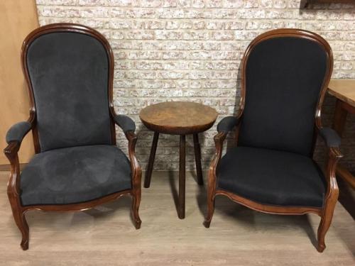 Antique Dining Chairs, Antique Windsor Chairs, French Ladder back Chairs At Antique Tables UK