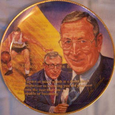 John Wooden autographed UCLA Gartlan plate (limited edition 1975)