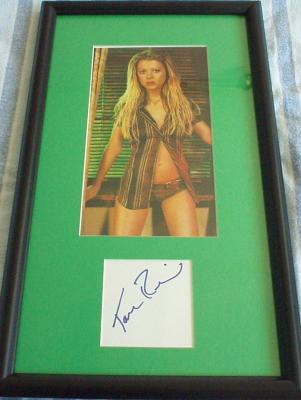 Tara Reid autograph matted & framed with sexy magazine photo