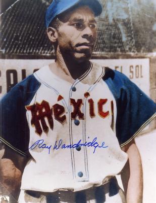 Ray Dandridge autographed 8x10 Mexican League photo