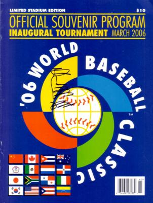 Sadaharu Oh autographed 2006 World Baseball Classic program