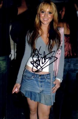 Lindsay Lohan autographed candid 4x6 photo