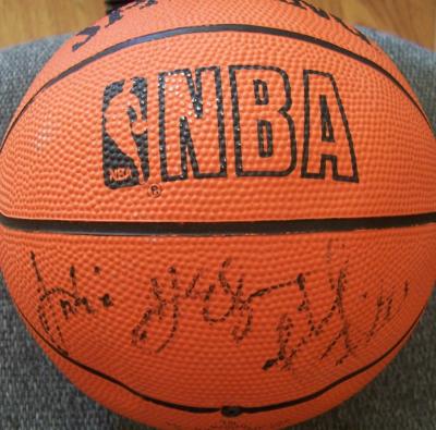 Michael Finley & Antonio McDyess autographed NBA mini basketball