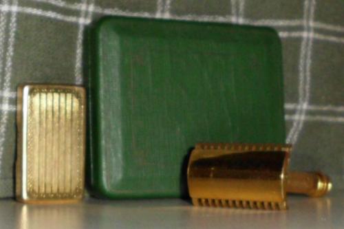 #2 1930 GILLETTE WINDSOR safety razor gold plate w/case
