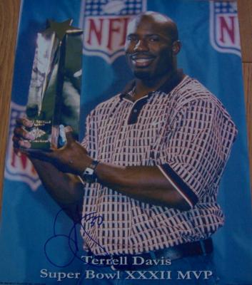 Terrell Davis autographed Denver Broncos Super Bowl 32 MVP 11x14 photo