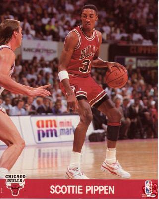 Scottie Pippen Bulls NBA Hoops 8x10 photo