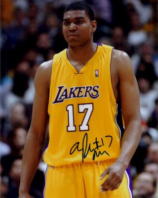 Andrew Bynum autographed 8x10 Los Angeles Lakers photo