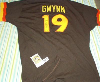 Tony Gwynn autographed San Diego Padres 1982 rookie authentic Mitchell & Ness throwback jersey