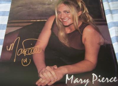 Mary Pierce autographed 1998 WTA Tour calendar page