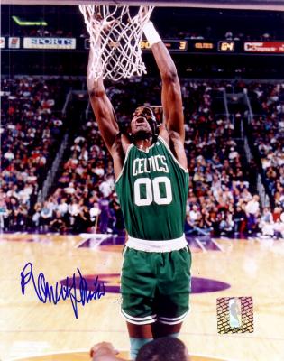 Robert Parish autographed 8x10 Celtics photo