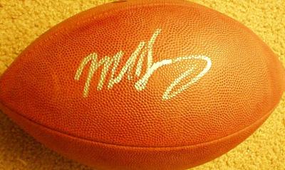 Mike Singletary autographed NFL game football