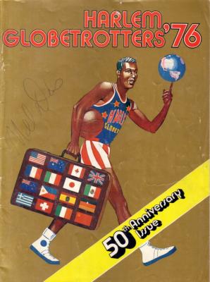 Mel Davis autographed 1976 Harlem Globetrotters basketball program