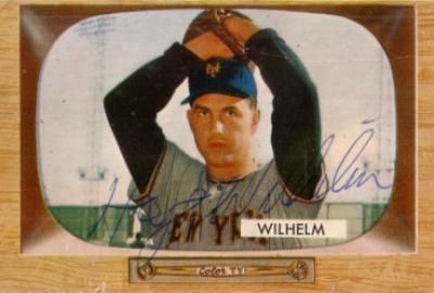 Hoyt Wilhelm autographed New York Giants 1955 Bowman card