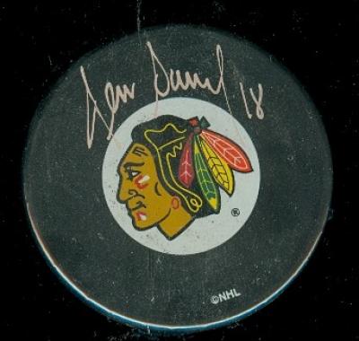 Denis Savard autographed Chicago Blackhawks puck